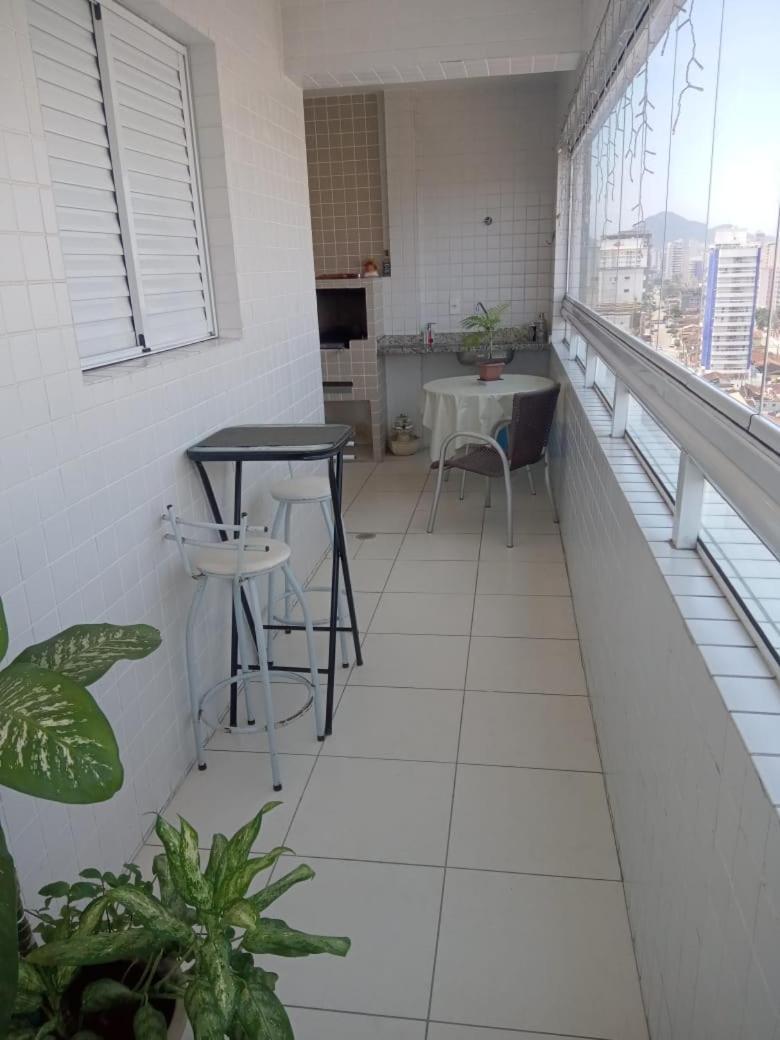 Vista Mar: Beachfront Getaway With Gourmet Balcony * Praia Grande (Santos)